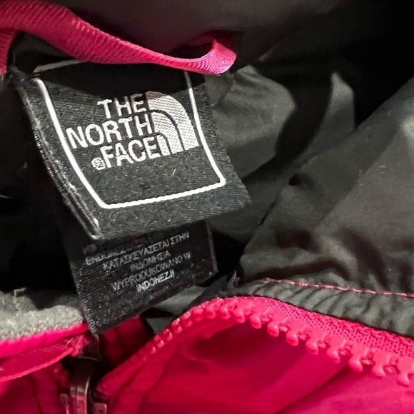 Girls The North Face Dark Pink 500 Goose Down Zip Up Jacket - Picture 9 of 10